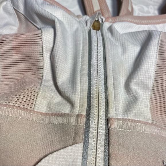 SHEFIT Ultimate Sports Bra in size Luxe (large) White, Tie Dyed in Great Shape - Picture 9 of 16